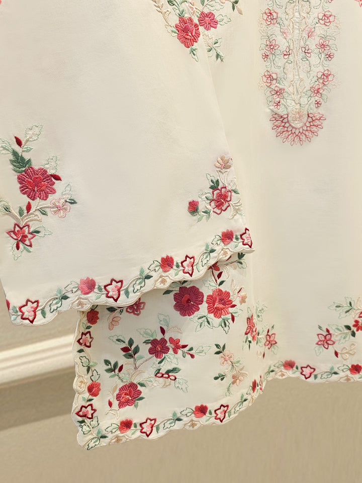 3 Piece - Pure Embroidered Lawn Suit S111648