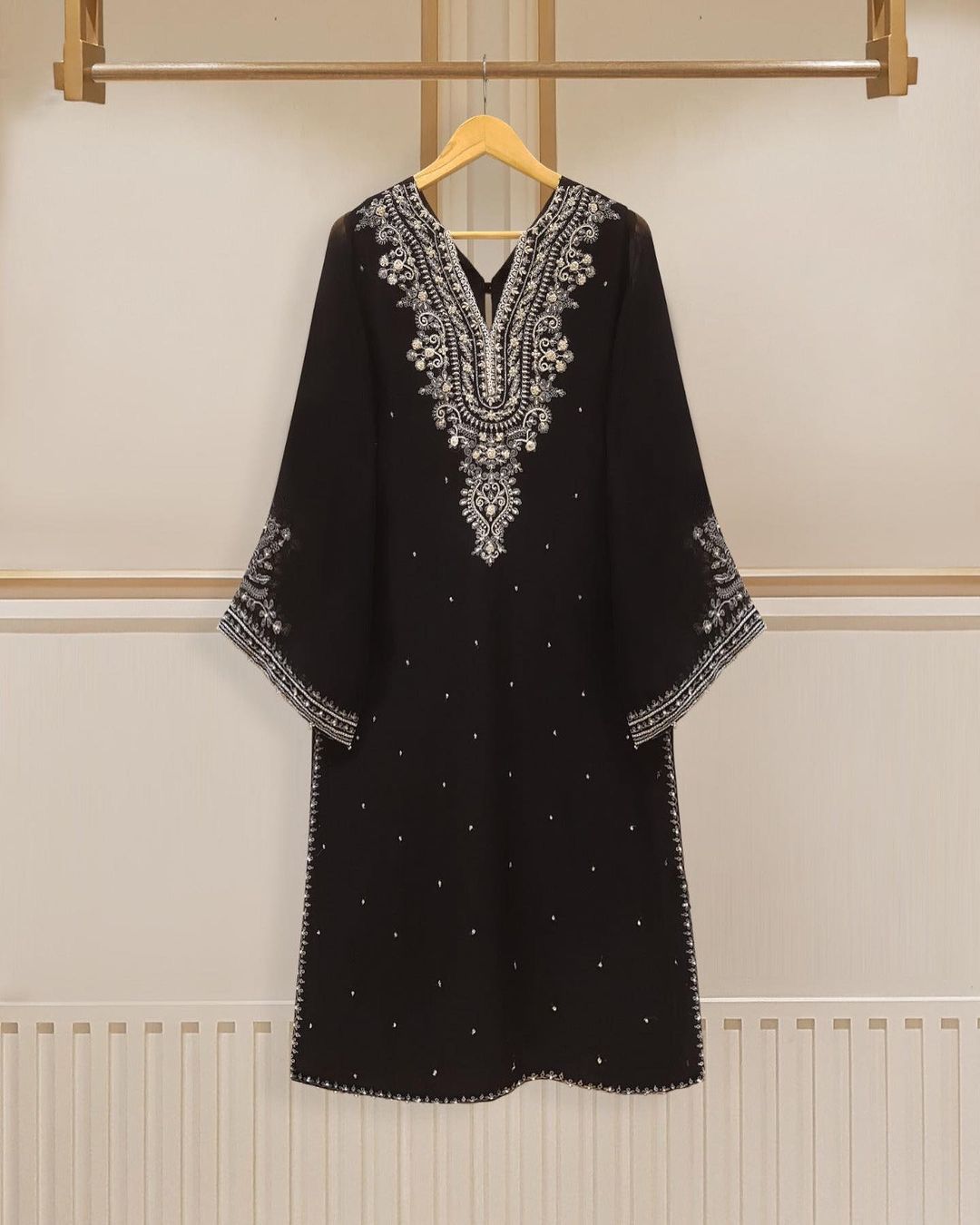 Agha Noor 100% Pure Chiffon Embroidered Black Three Piece Trends and Styles Agha Noor 100% Pure Chiffon Embroidered Black Three Piece Trends and Styles