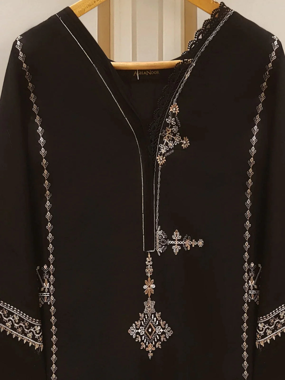 PURE EMBROIDERED JACQUARD LAWN SHIRT S107389