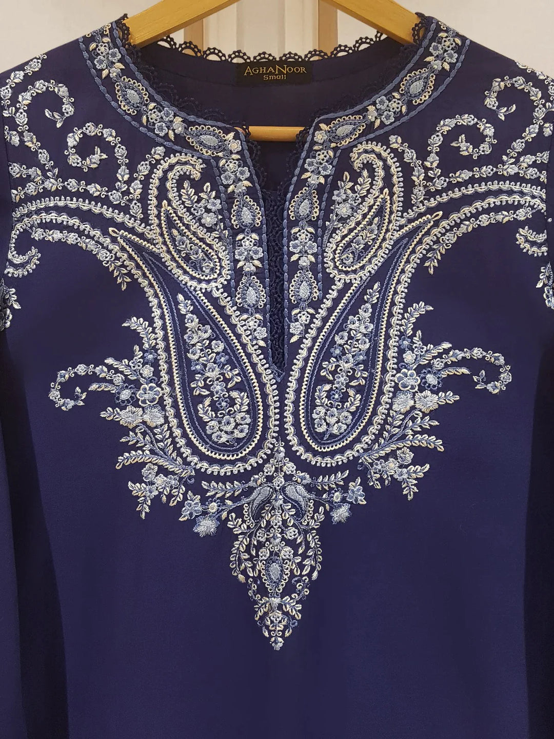 TWO PIECE FINE PIMA FULLY EMBROIDERED SHIRT WITH PANTS S107522